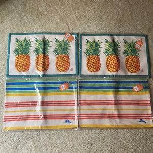 Set of 4 Tommy Bahama Placemats